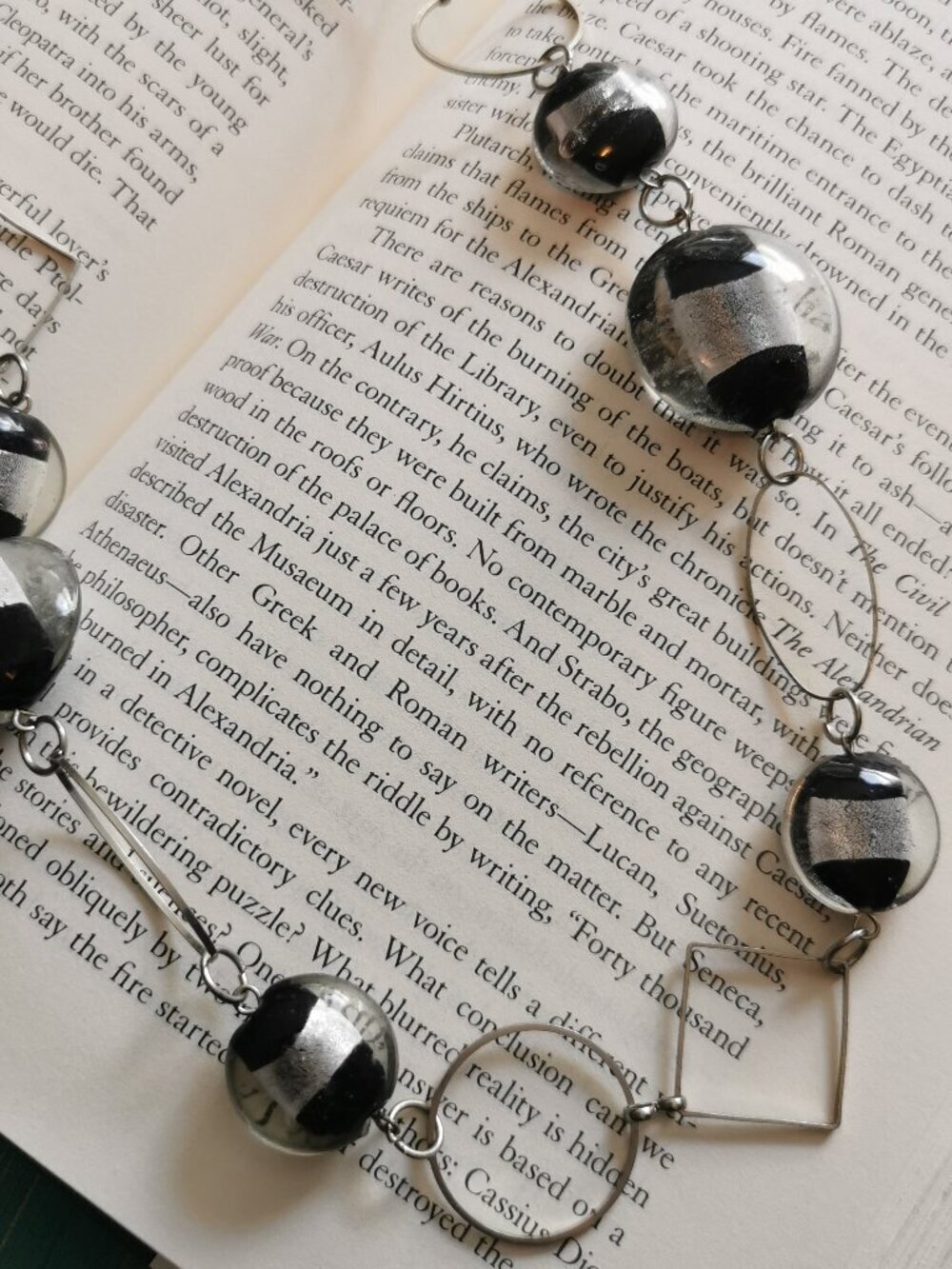 Chunky Black Silver Lucite Beads Necklace Ovals Circles Squares Links 24" Length